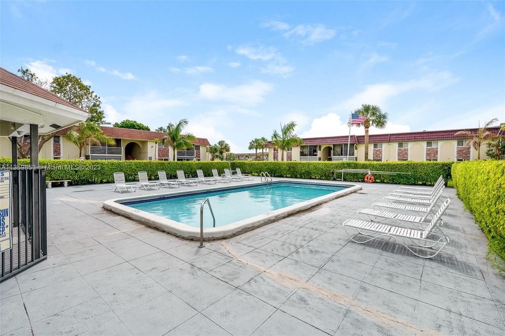 Photo of 22805 SW 66th Ave #106, Boca Raton, FL 33428 (MLS # A11359853)