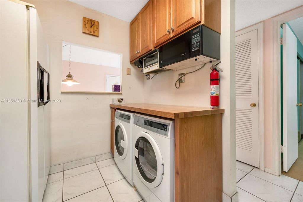 Photo of 22805 SW 66th Ave #106, Boca Raton, FL 33428 (MLS # A11359853)