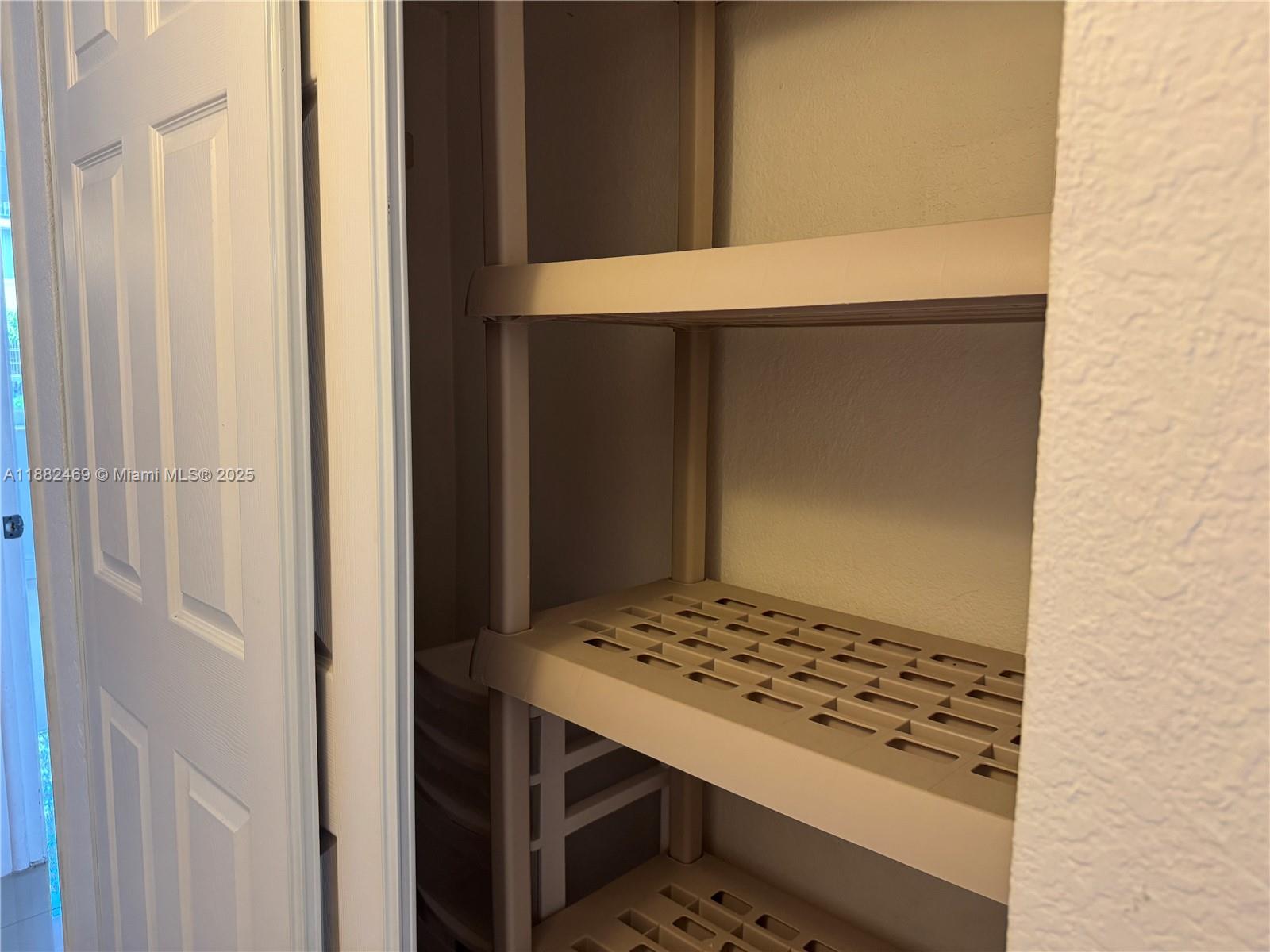 DADELAND PLACE CONDO - Residential Lease