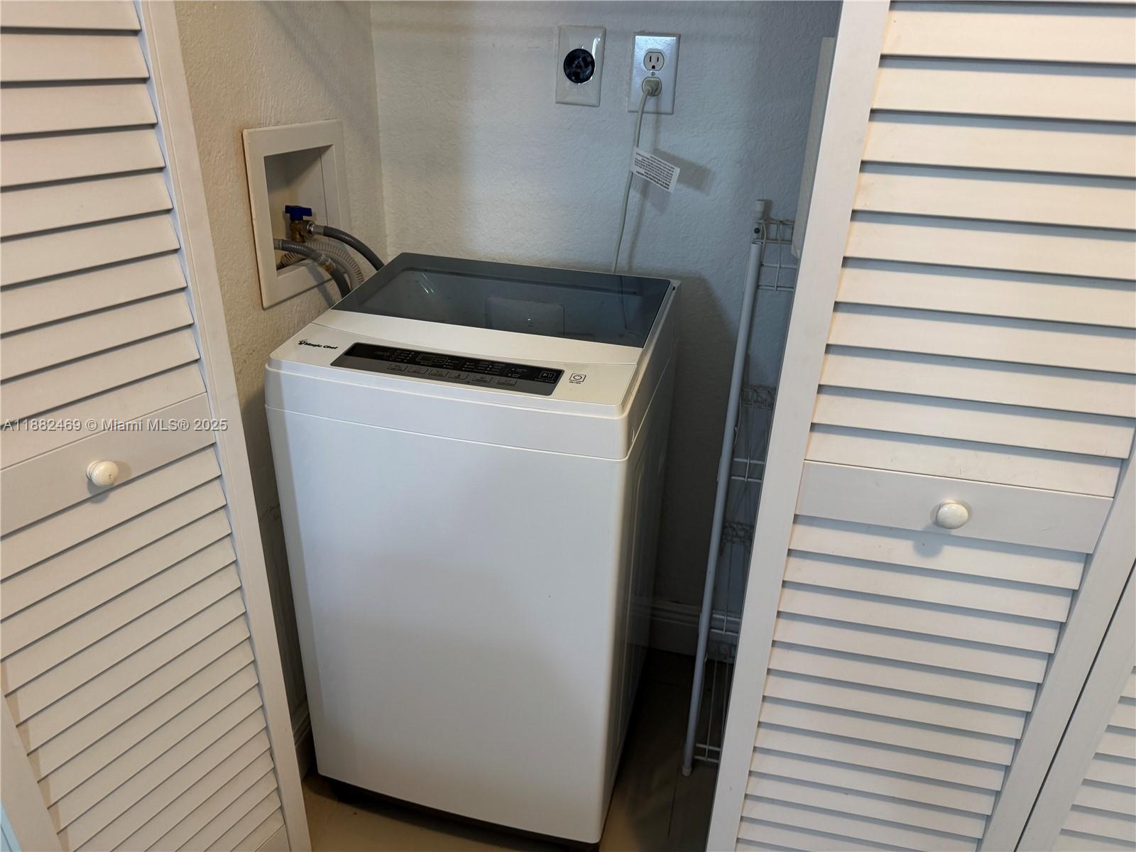 DADELAND PLACE CONDO - Residential Lease