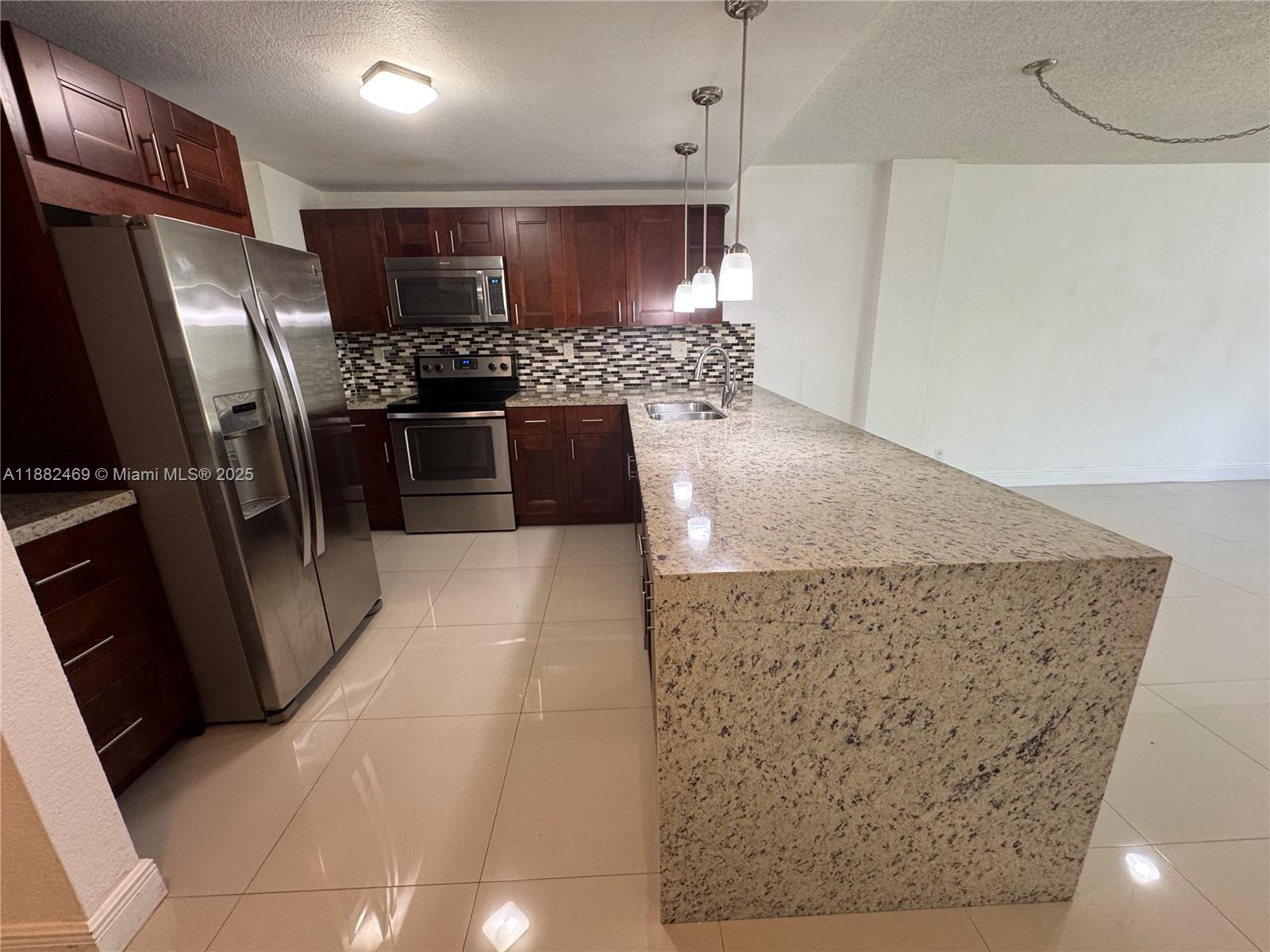 DADELAND PLACE CONDO - Residential Lease