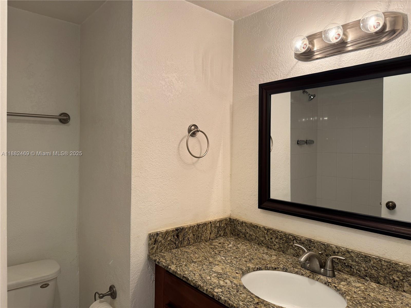 DADELAND PLACE CONDO - Residential Lease