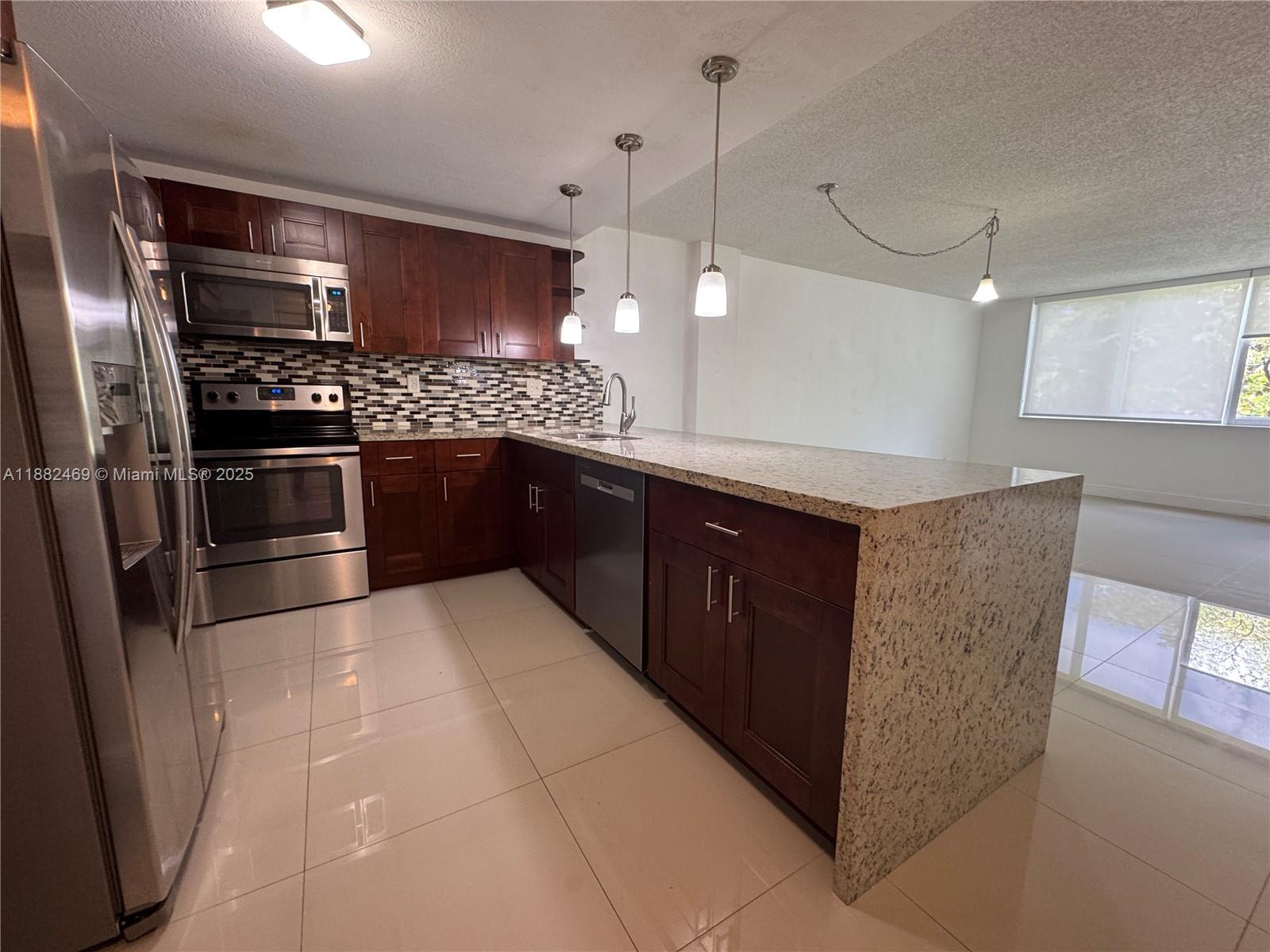 DADELAND PLACE CONDO - Residential Lease