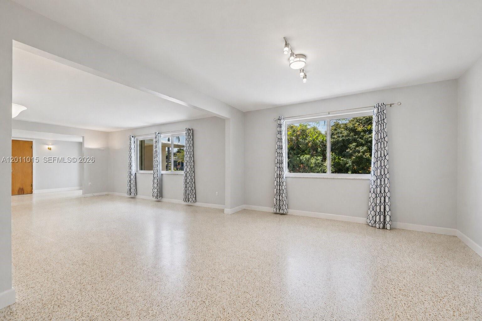 DOWNER PALMS DIV 2 - Residential