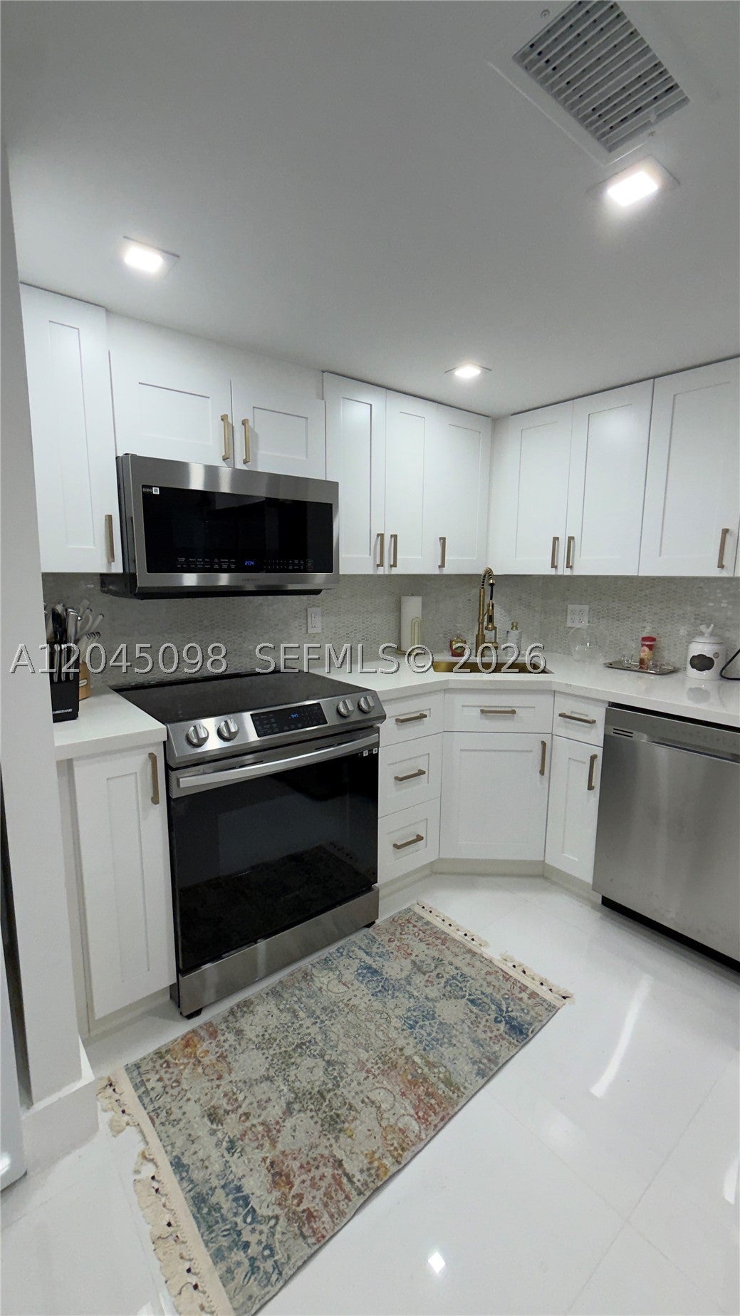 2333 Brickell Ave 614