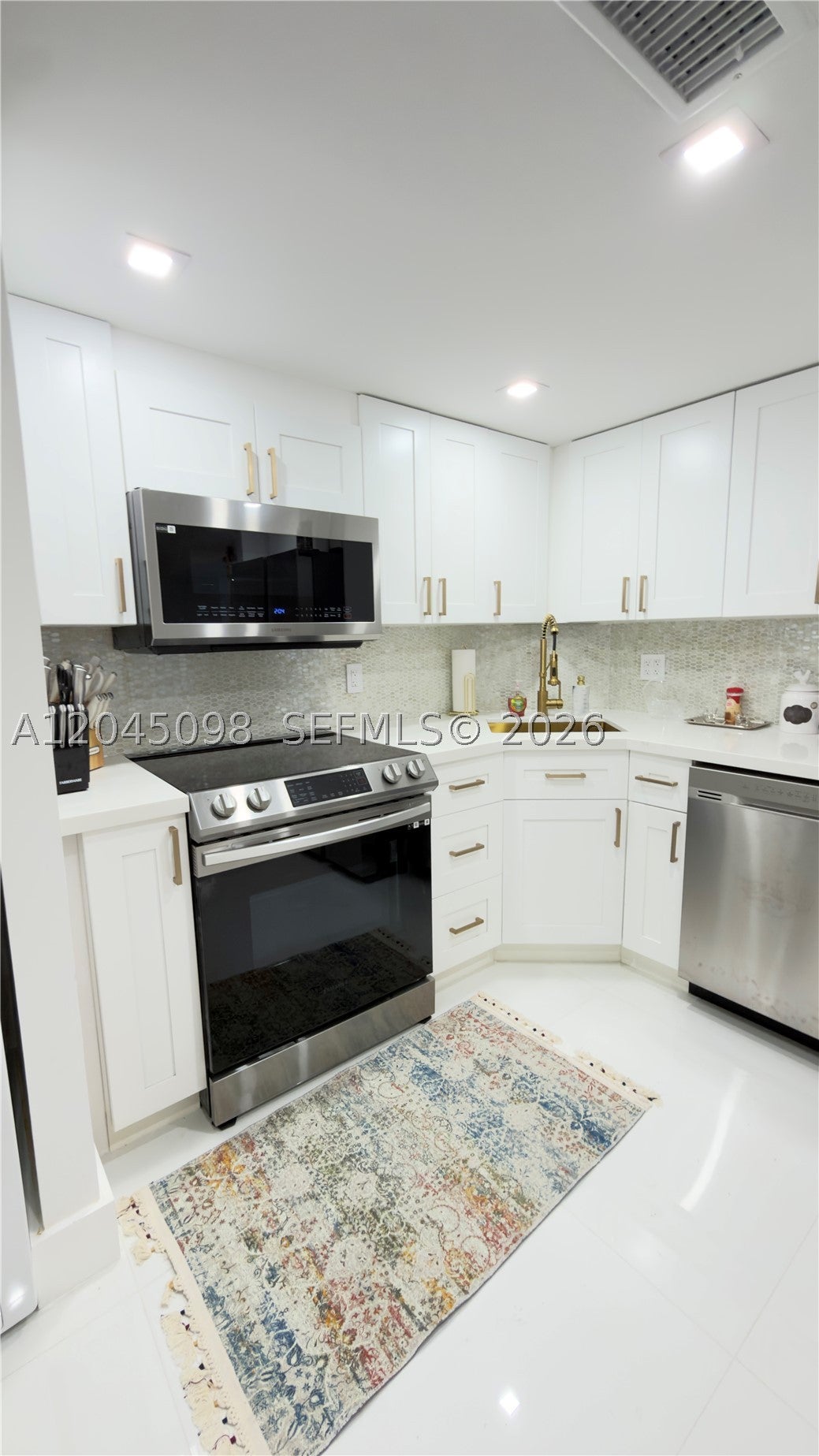 2333 Brickell Ave 614