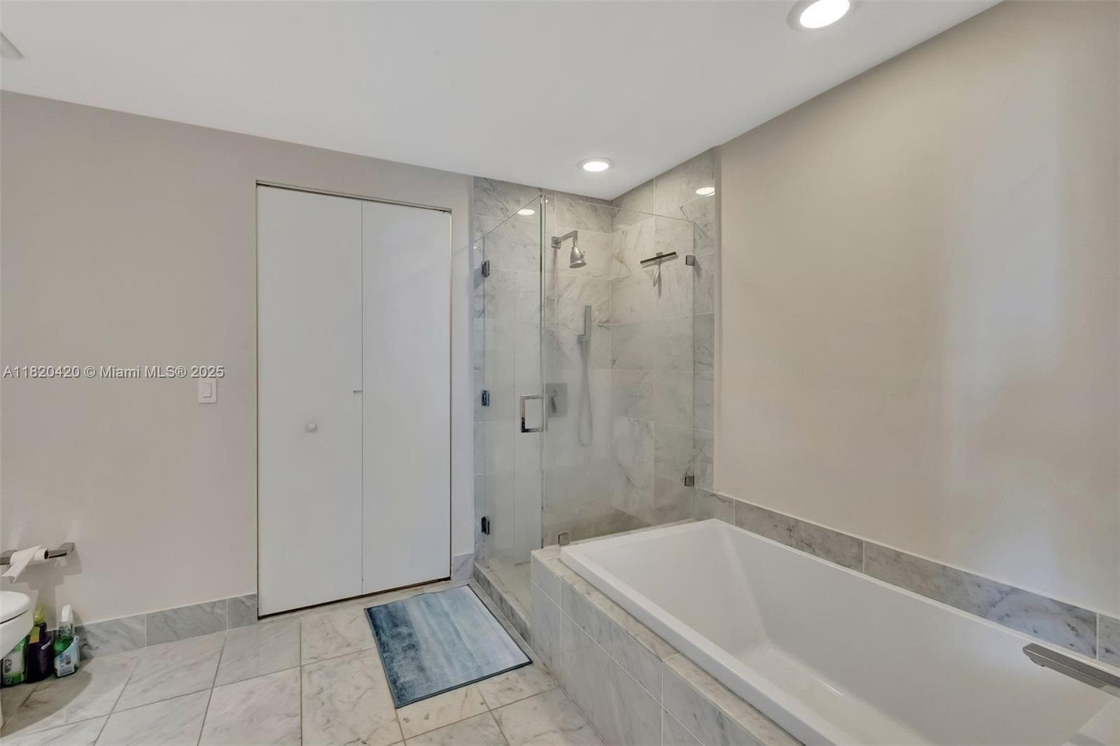 801 SMA RESIDENCES CONDO - Residential Lease