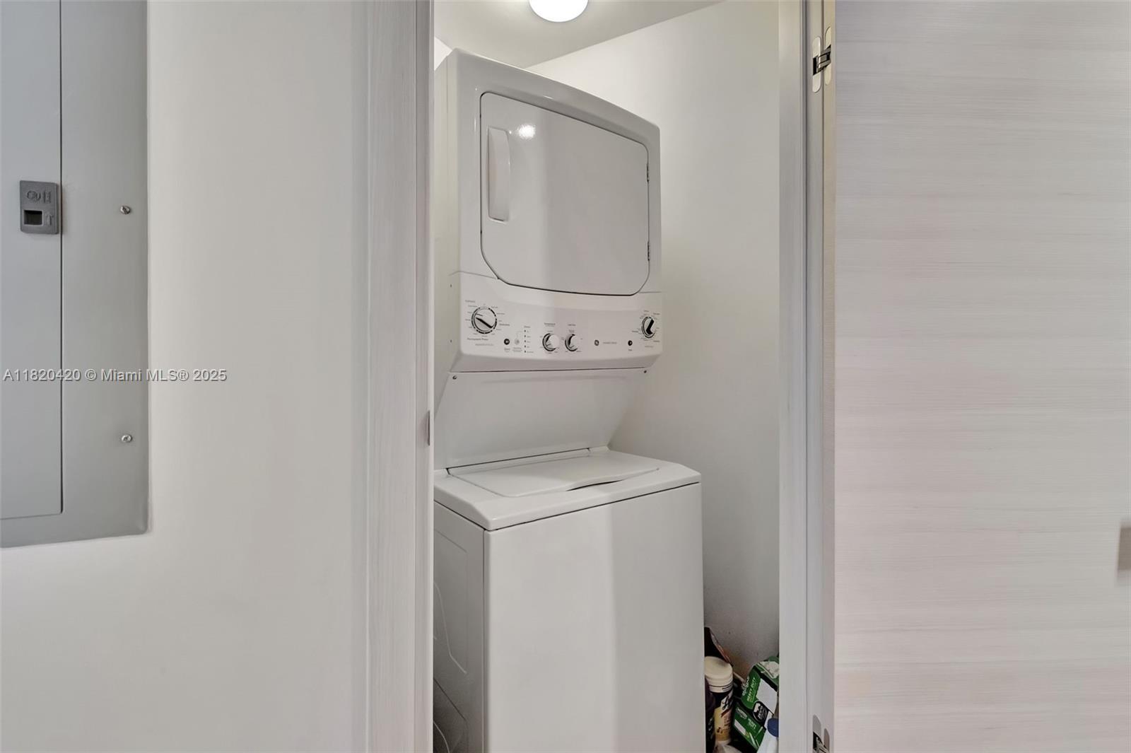 801 SMA RESIDENCES CONDO - Residential Lease