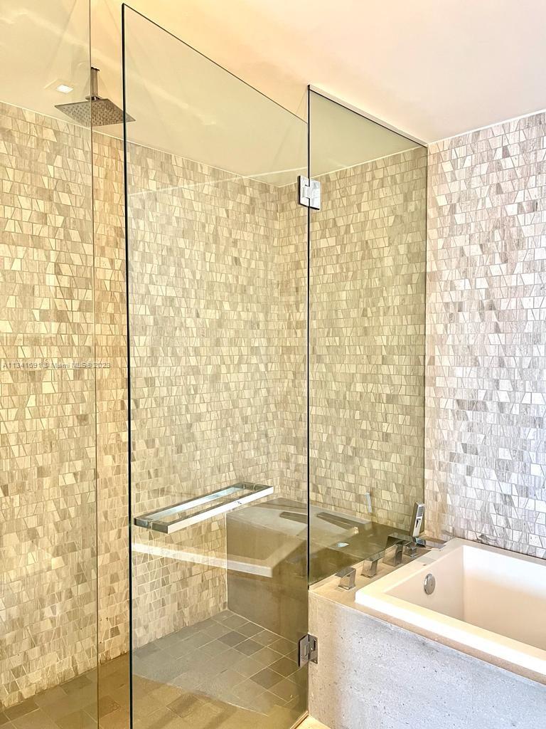 RISE CONDO - Residential Lease
