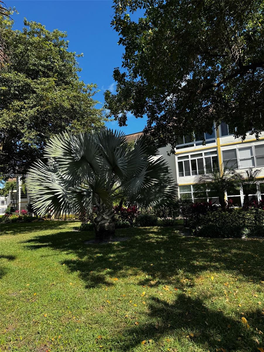 MELALEUCA GARDENS CONDO - Residential