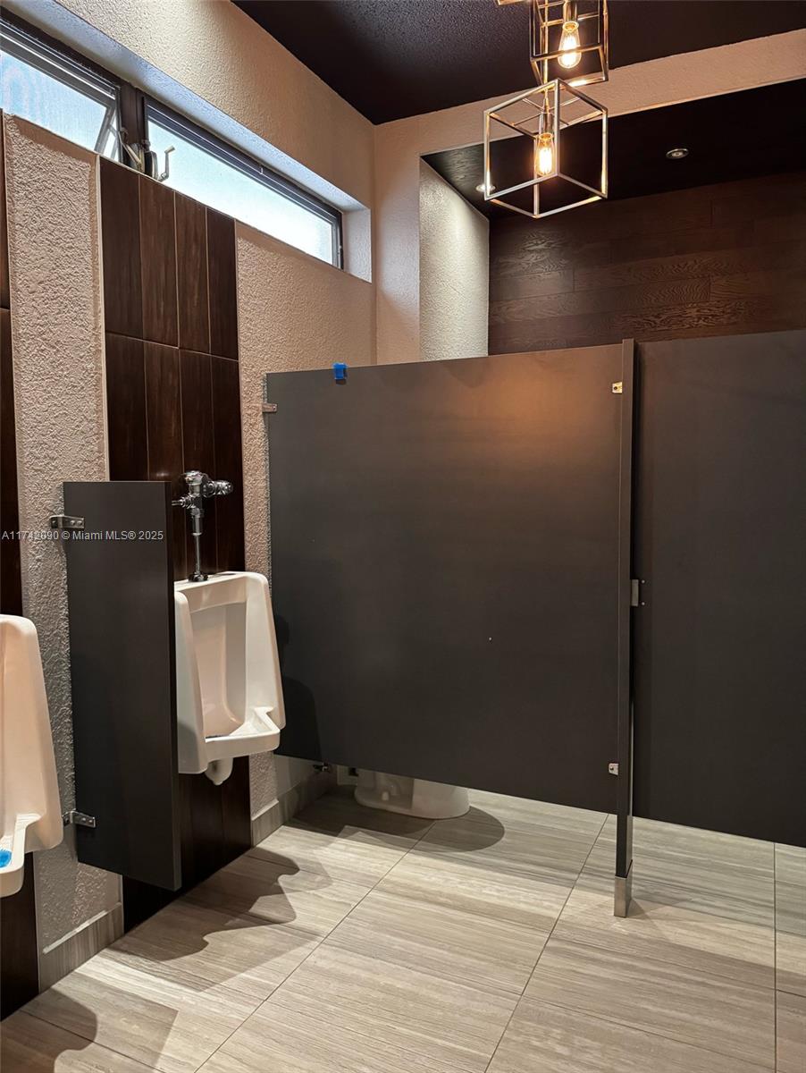 MELALEUCA GARDENS CONDO - Residential