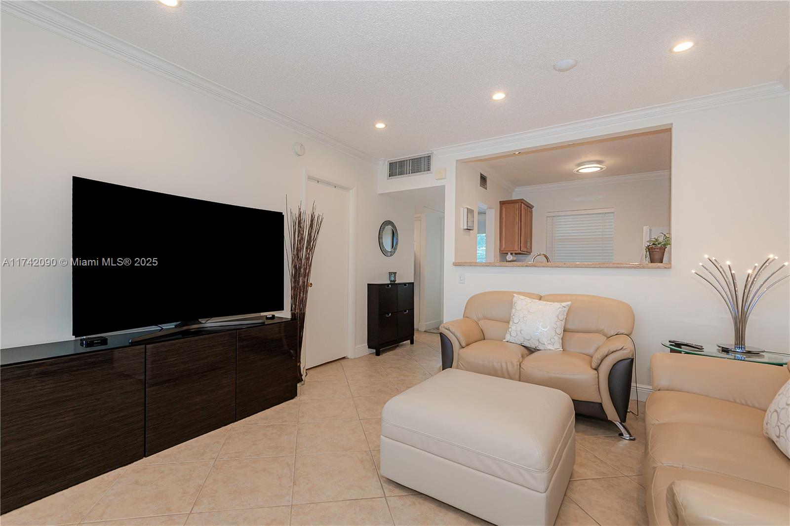 MELALEUCA GARDENS CONDO - Residential