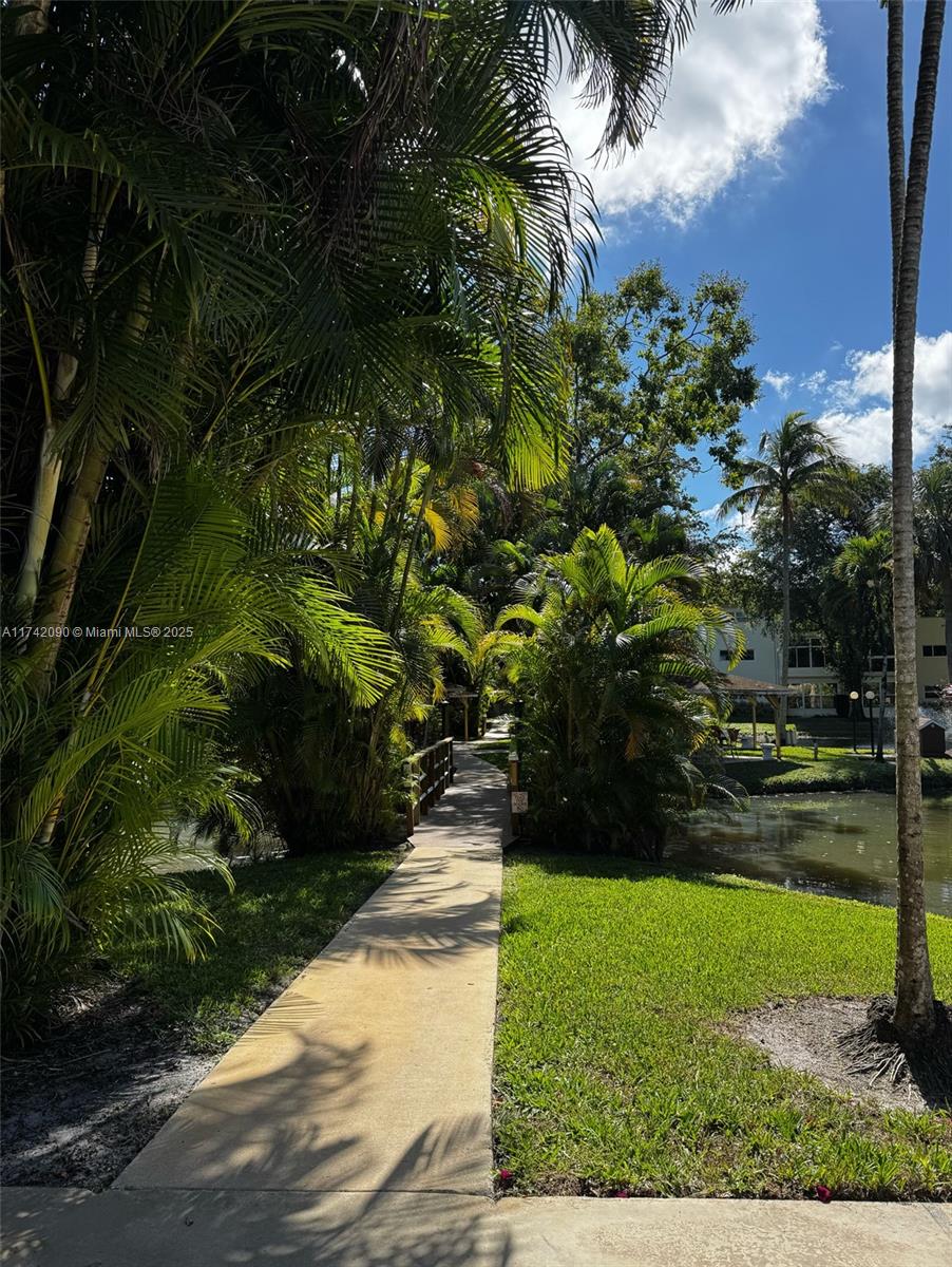 MELALEUCA GARDENS CONDO - Residential