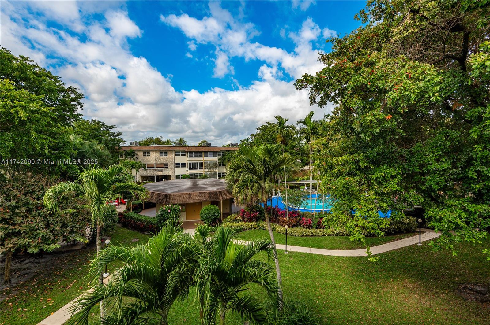 MELALEUCA GARDENS CONDO - Residential