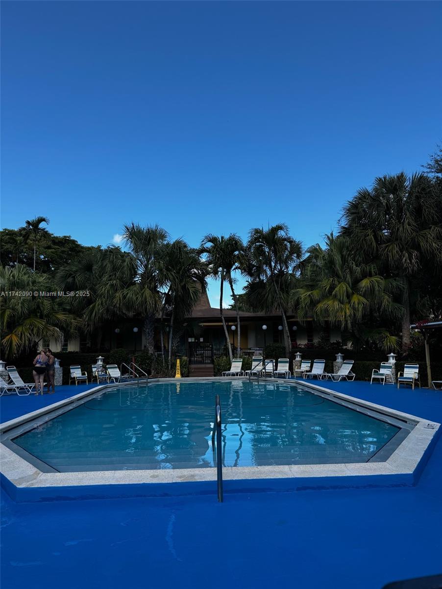 MELALEUCA GARDENS CONDO - Residential