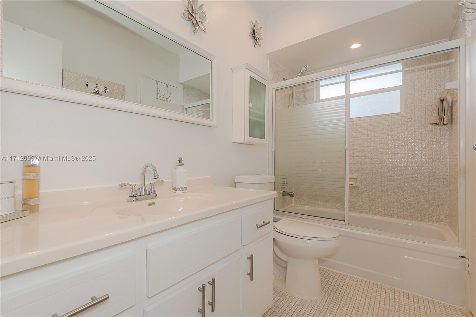 MELALEUCA GARDENS CONDO - Residential