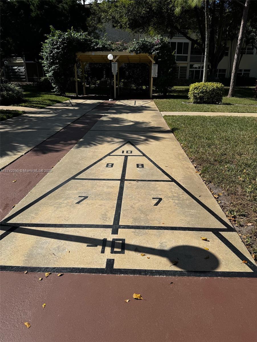 MELALEUCA GARDENS CONDO - Residential