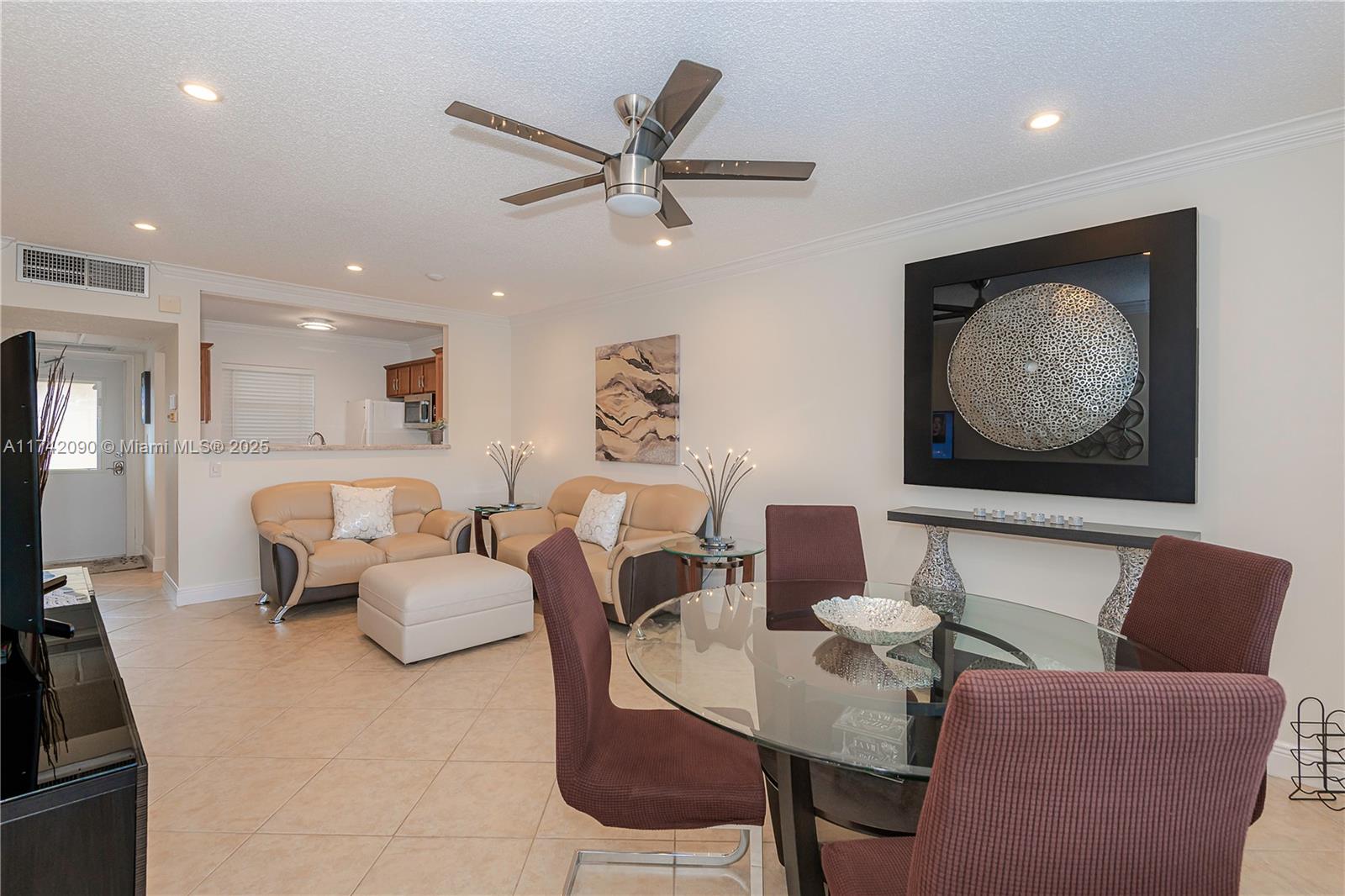 MELALEUCA GARDENS CONDO - Residential