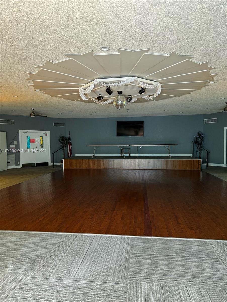 MELALEUCA GARDENS CONDO - Residential