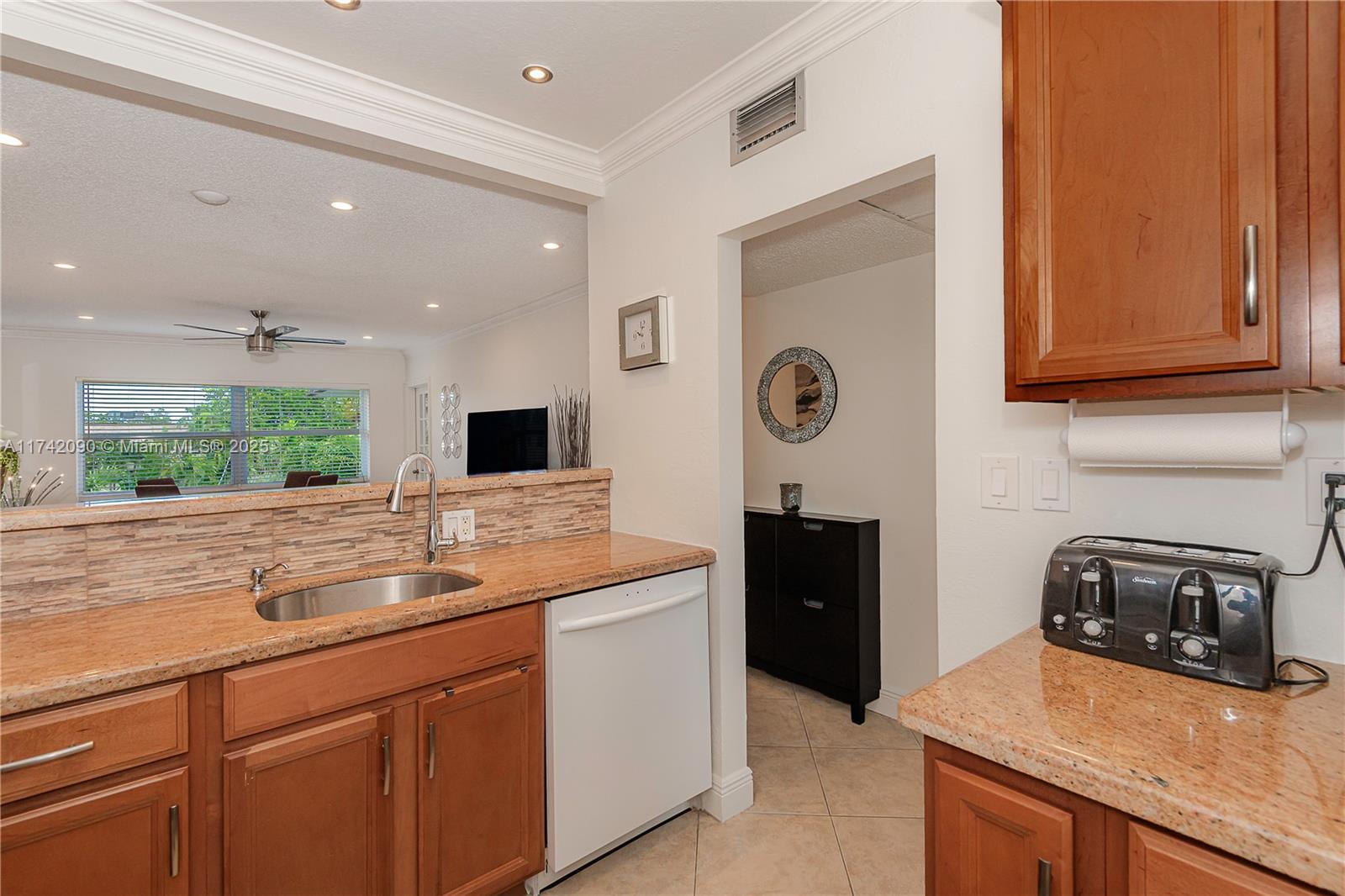 MELALEUCA GARDENS CONDO - Residential