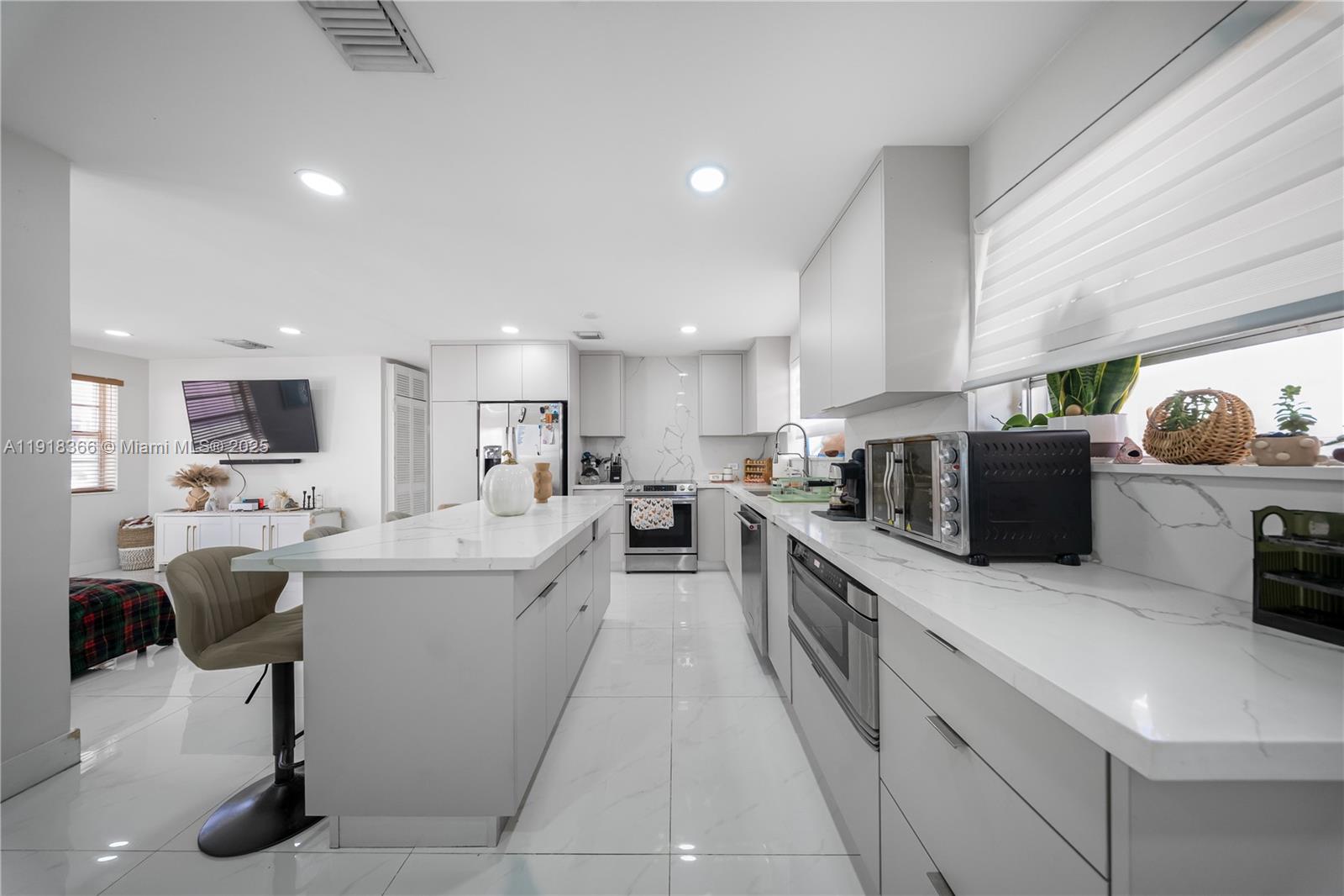 HIALEAH 2ND STUDIO ADDN - Residential