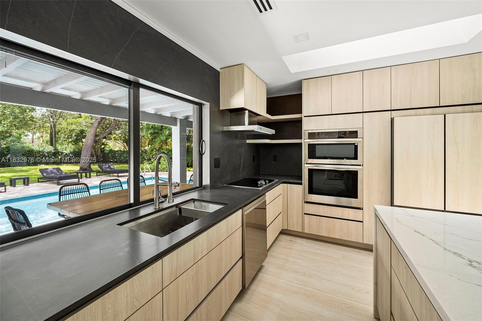 OLD CUTLER ESTATES SEC 3 - Residential