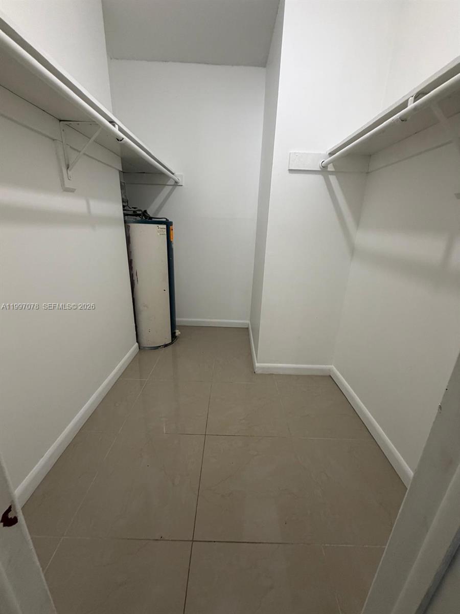 GOLFVIEW ARMS INC CONDO - Residential Lease