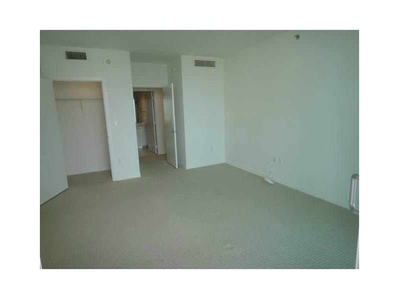 500 BRICKELL WEST CONDO - Residential Lease