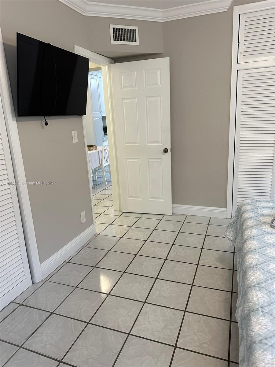 WATERWAY @ HOLLYWOOD BEACH - Residential