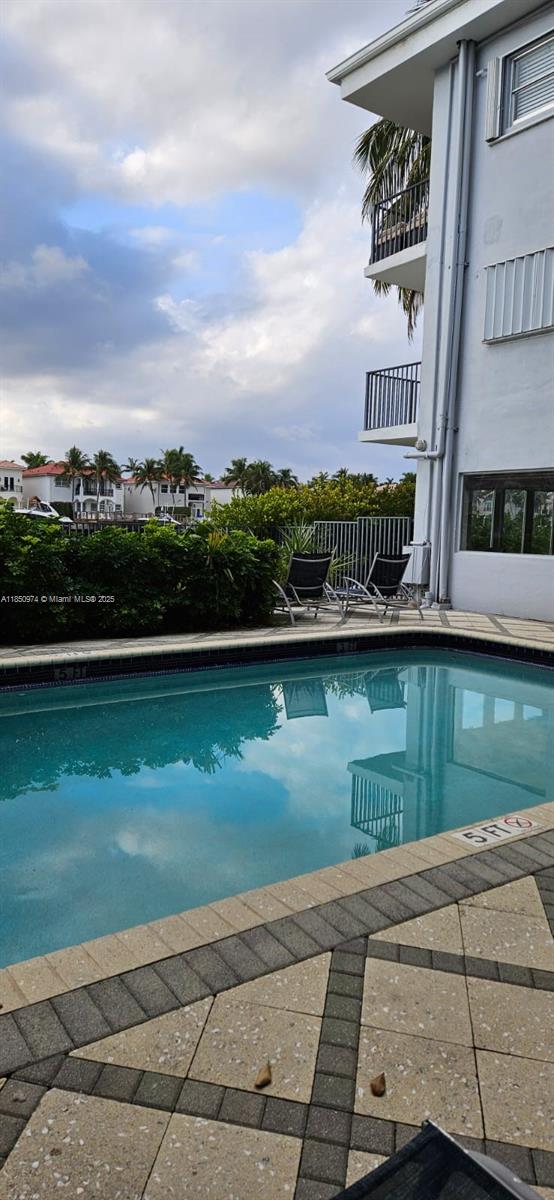 WATERWAY @ HOLLYWOOD BEACH - Residential