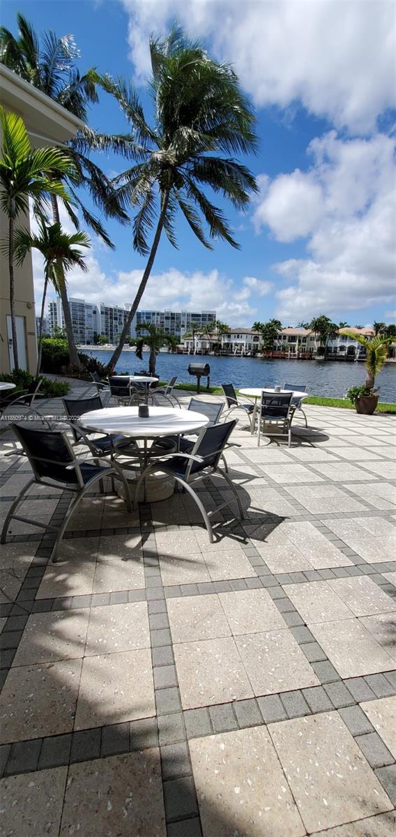 WATERWAY @ HOLLYWOOD BEACH - Residential