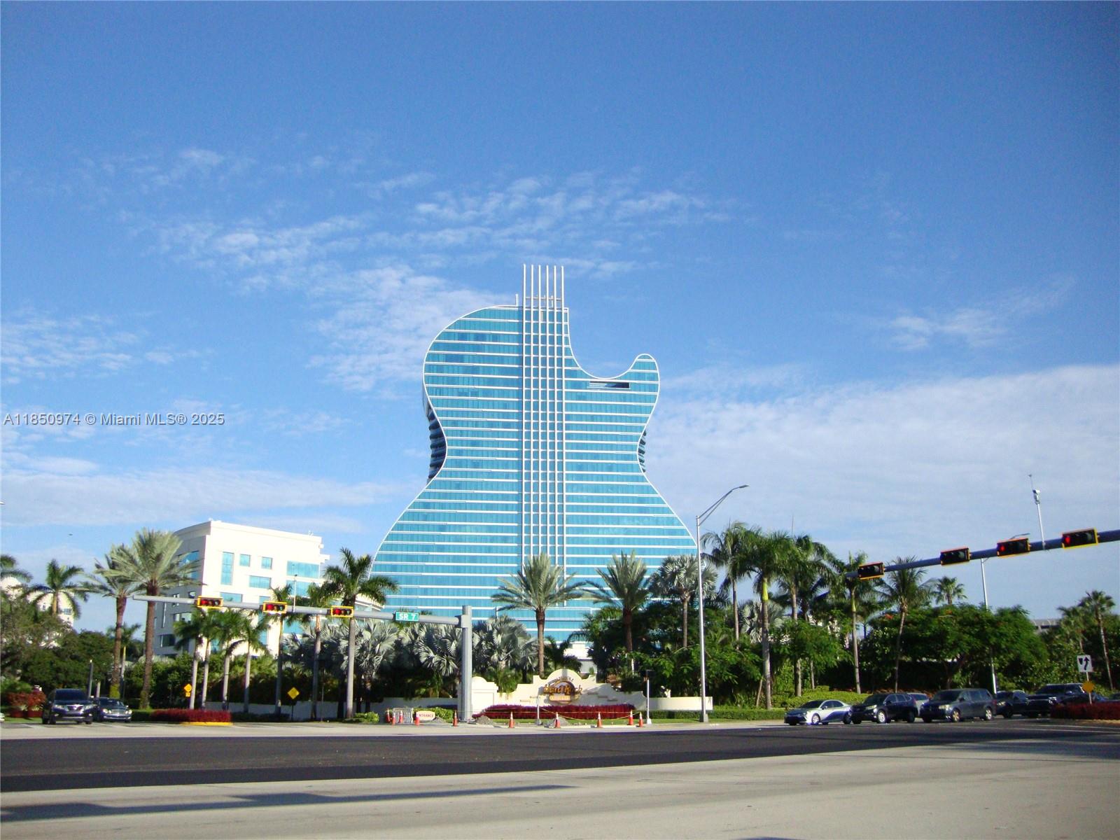WATERWAY @ HOLLYWOOD BEACH - Residential