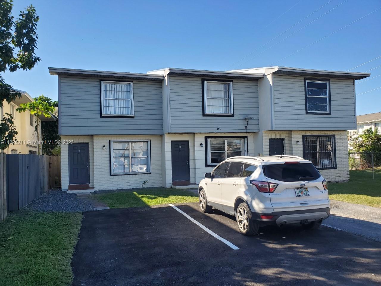 Photo 1 of 22 of listing ae2f7999-6e18-4c0f-b46f-2ce38e9d0826 condo
