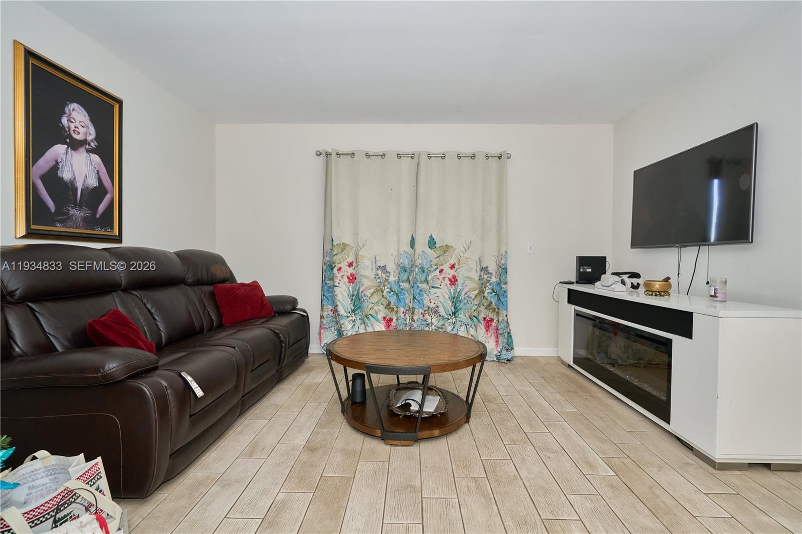 SAGA BAY GARDENS CONDO - Residential