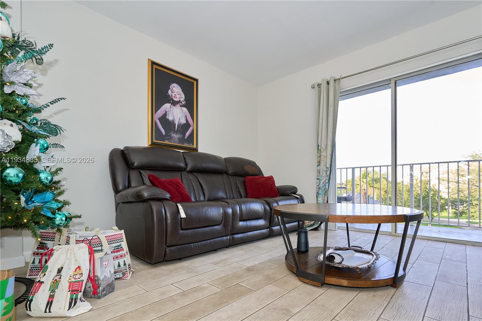 SAGA BAY GARDENS CONDO - Residential