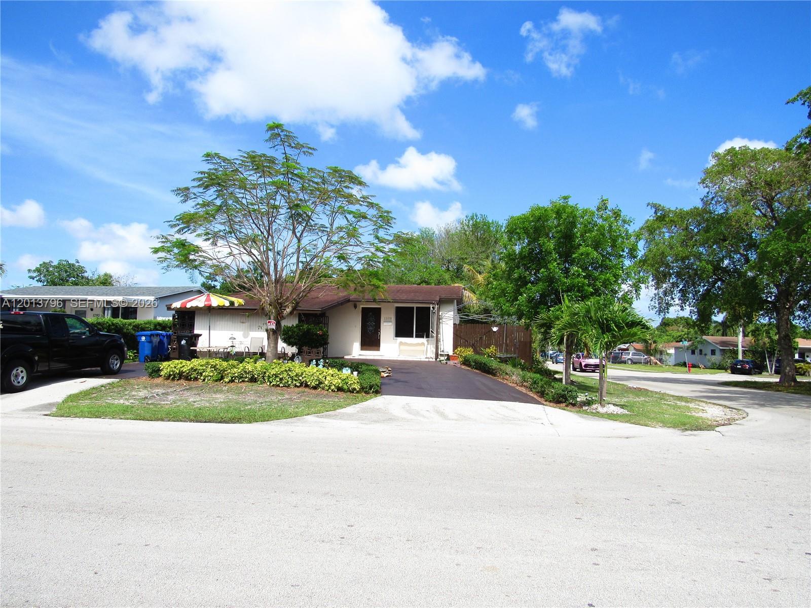BREEZYWAY MANOR SECOND AD - Residential