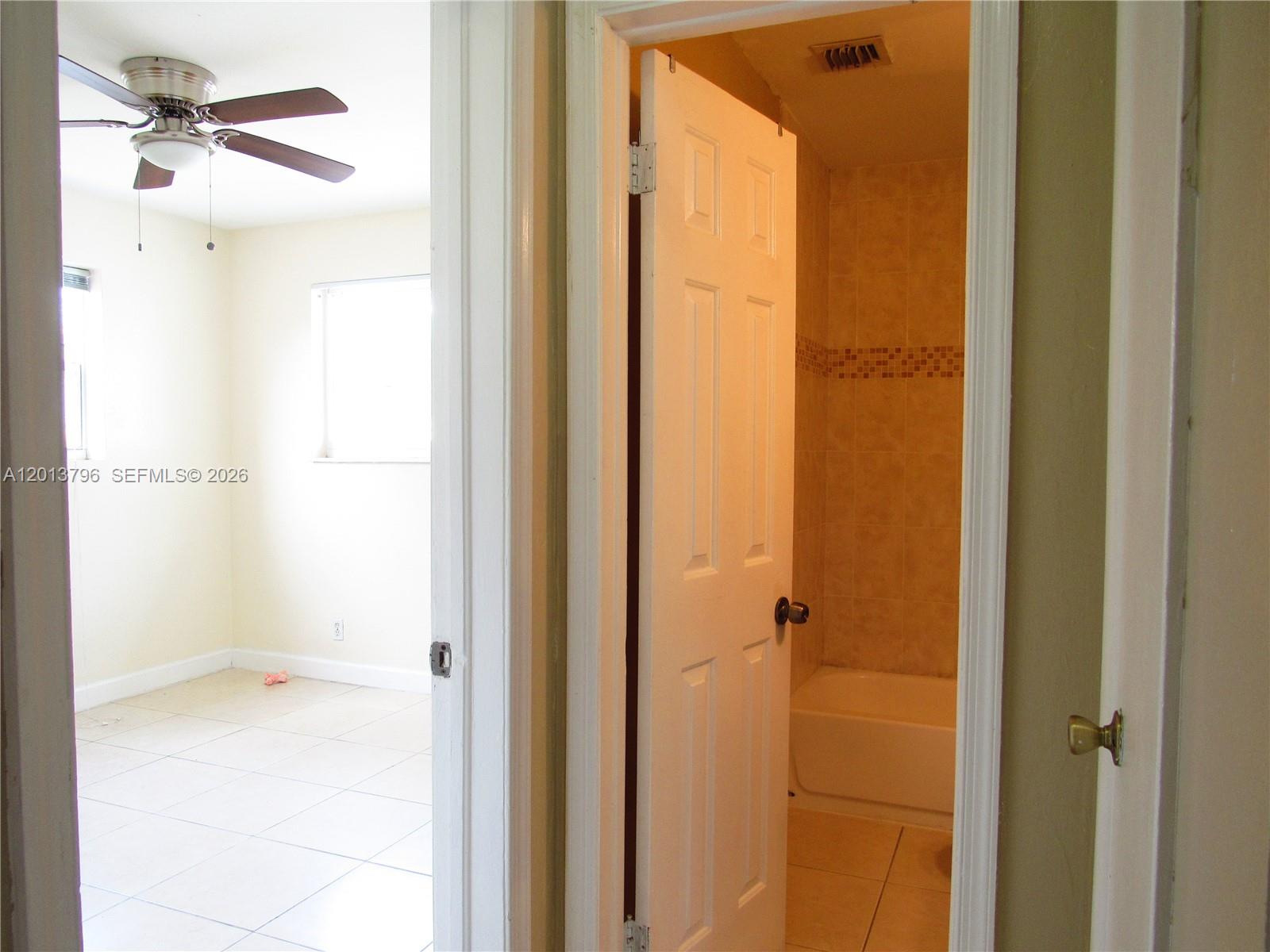 BREEZYWAY MANOR SECOND AD - Residential