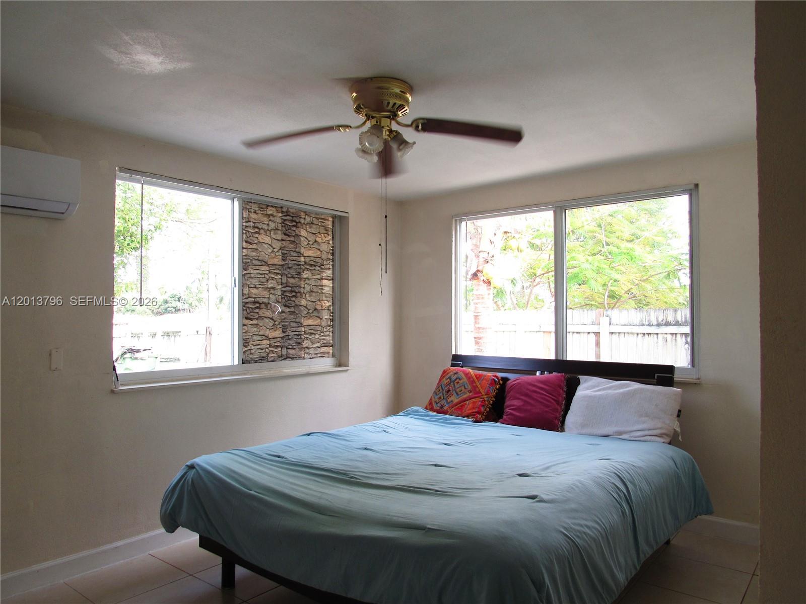 BREEZYWAY MANOR SECOND AD - Residential