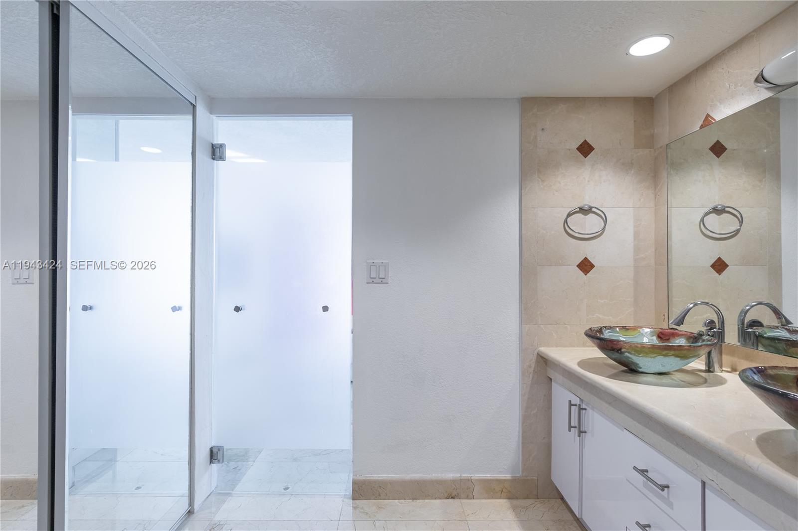 ARLEN HOUSE EAST CONDO - Residential