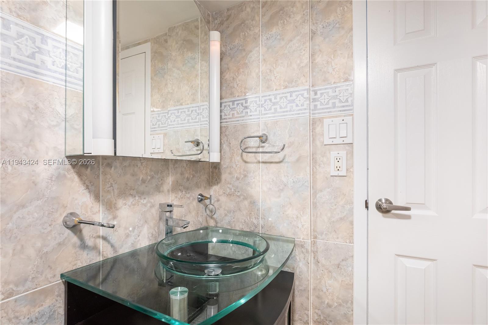 ARLEN HOUSE EAST CONDO - Residential