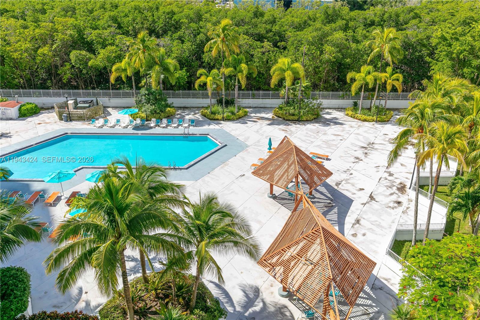 ARLEN HOUSE EAST CONDO - Residential