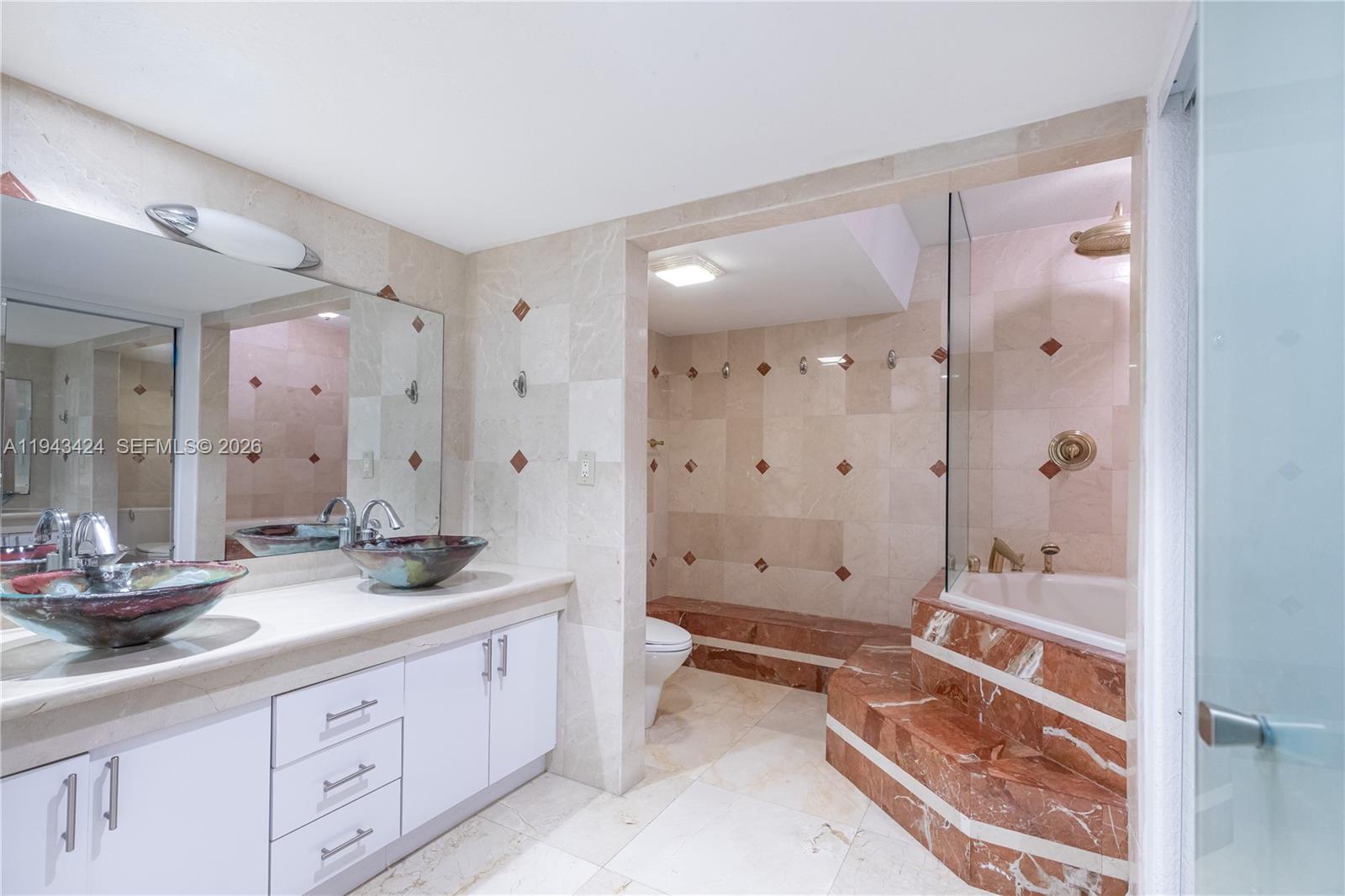 ARLEN HOUSE EAST CONDO - Residential