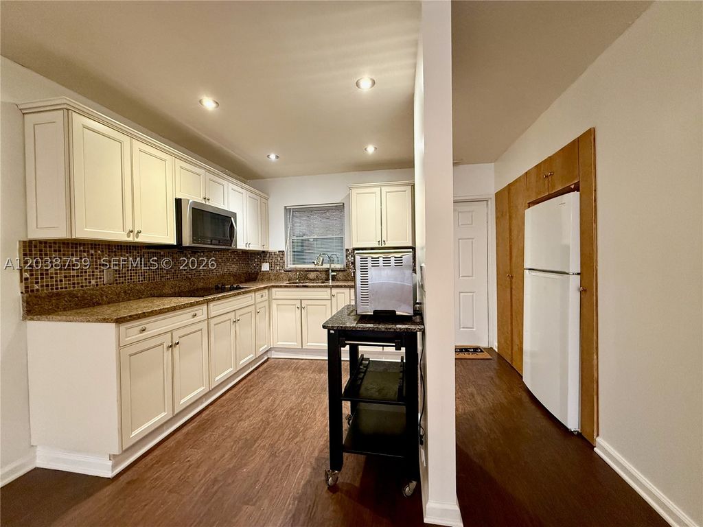 Photo of 3048 E Sunrise Lakes Dr #217, Sunrise, FL 33322 (MLS # A12038759)