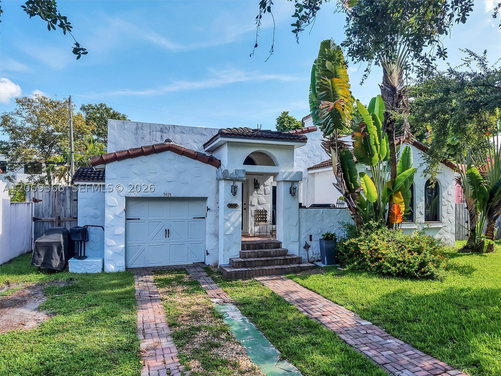 3605 SW 18th Ter