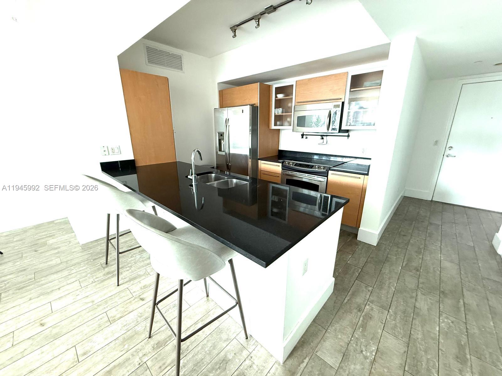 THE PLAZA 901 BRICKELL CO - Residential