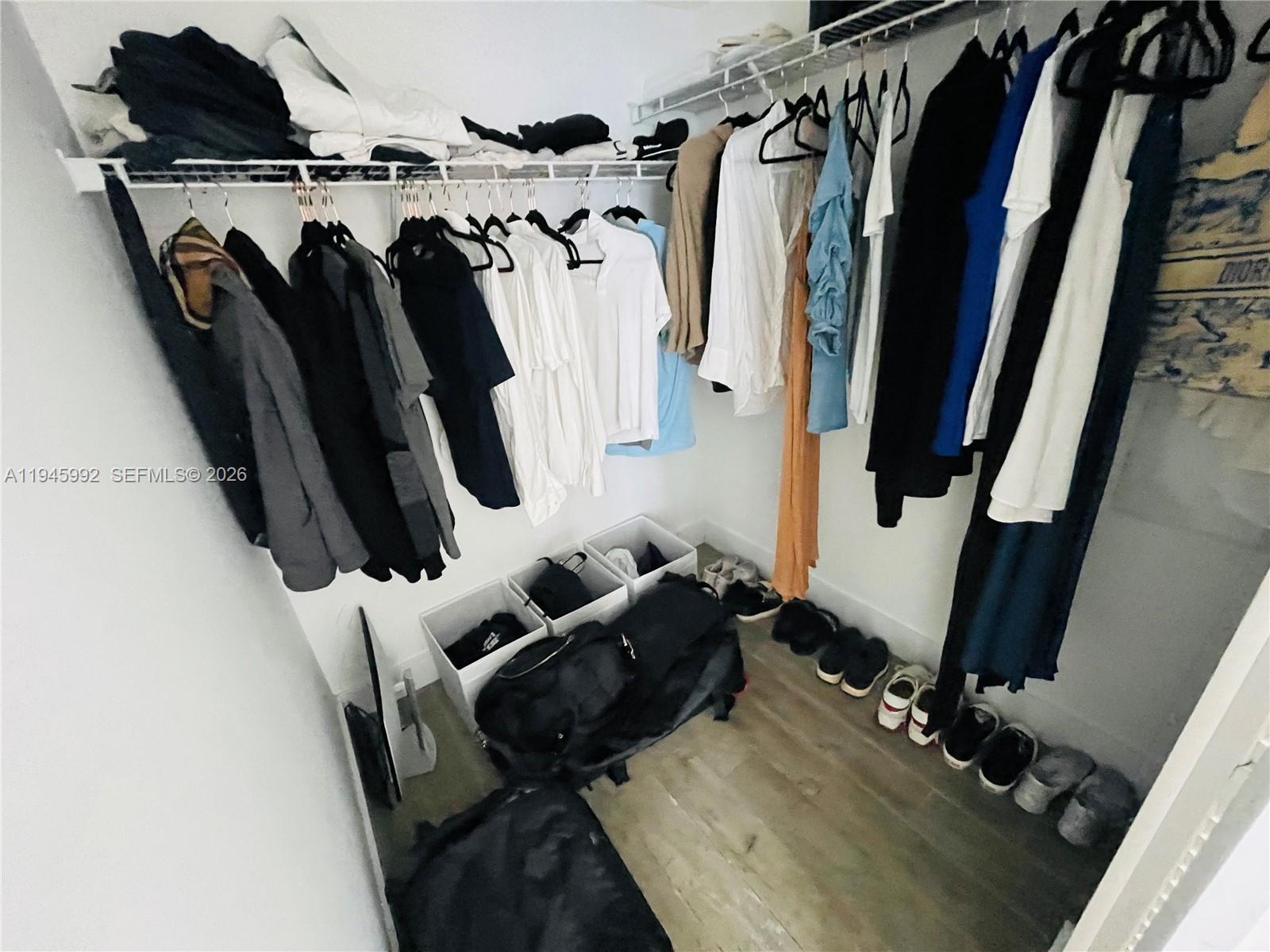 THE PLAZA 901 BRICKELL CO - Residential