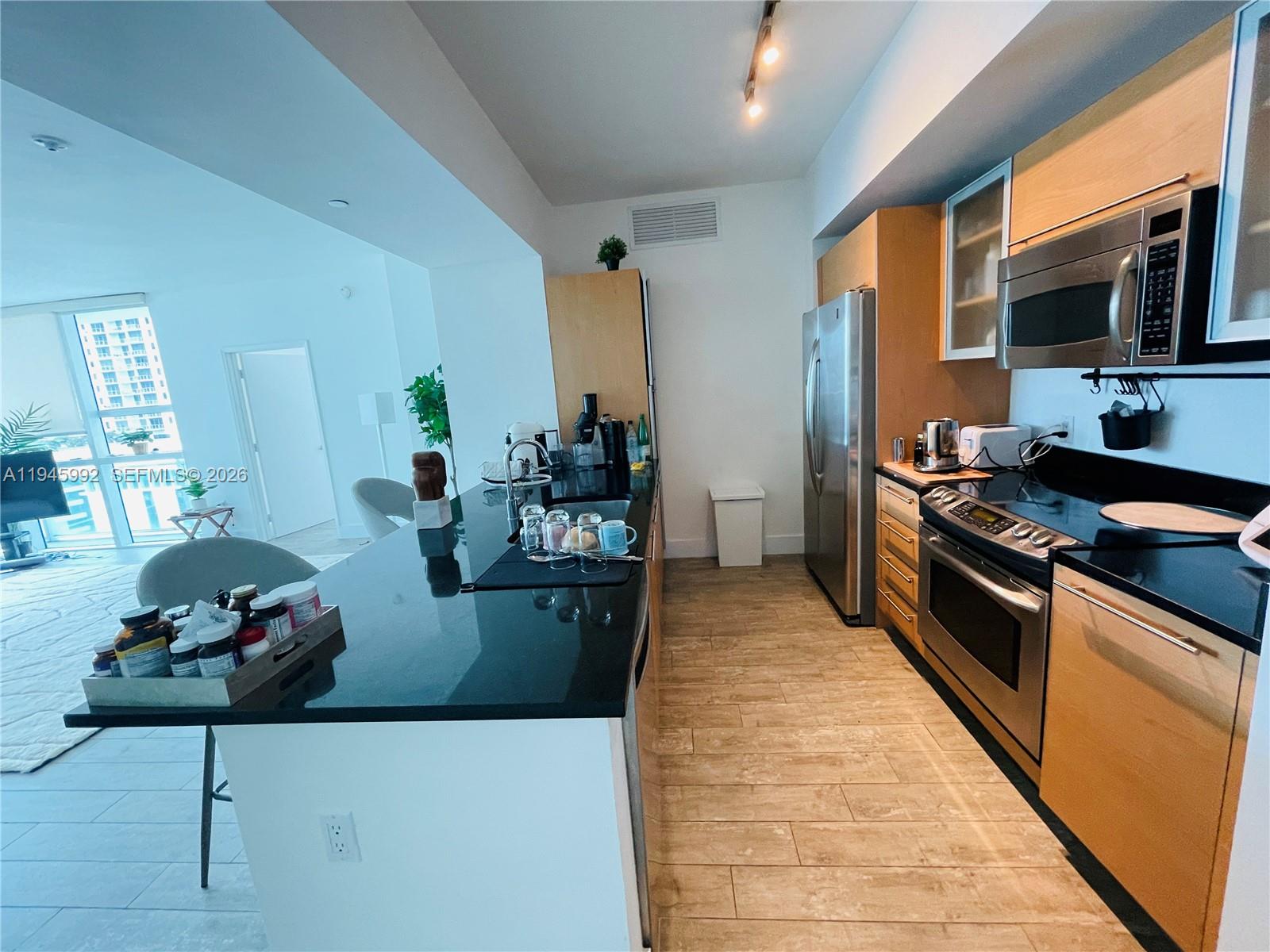 THE PLAZA 901 BRICKELL CO - Residential