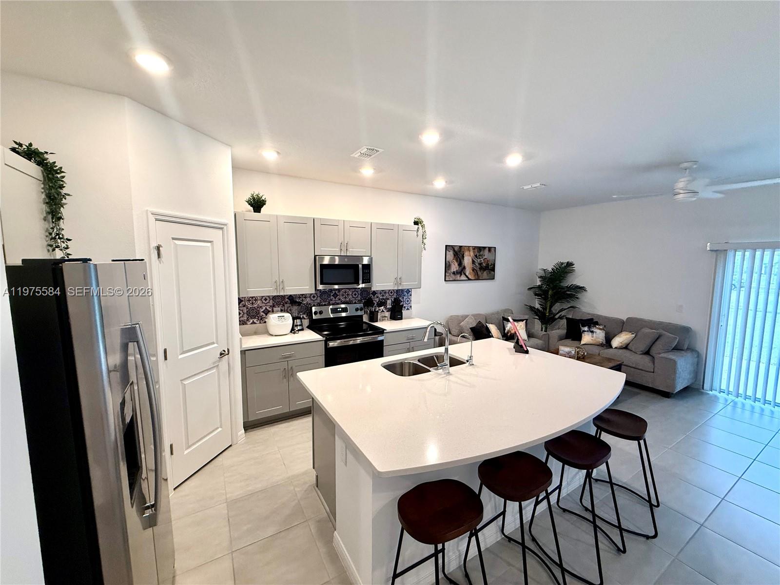 THE TOWNHOMES AT BELLALAGO - Residential