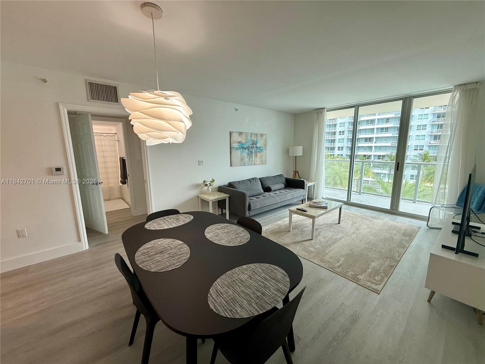 1155 Brickell Bay Dr 906