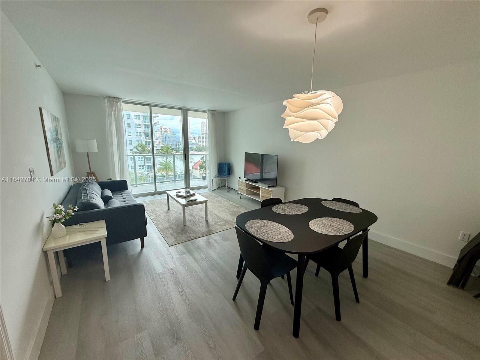 1155 Brickell Bay Dr 906